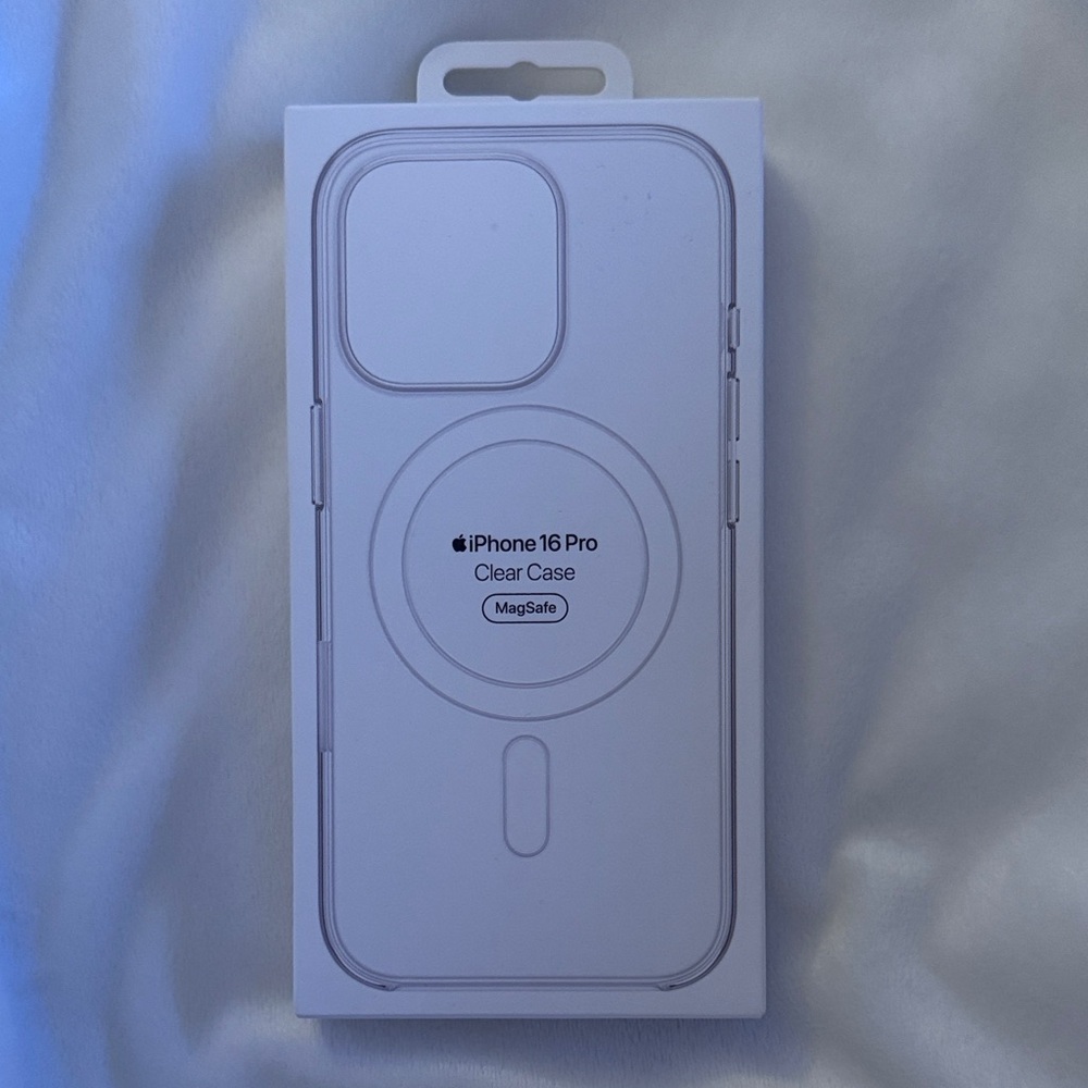 Apple iPhone 16 Pro Transparent Case with MagSafe